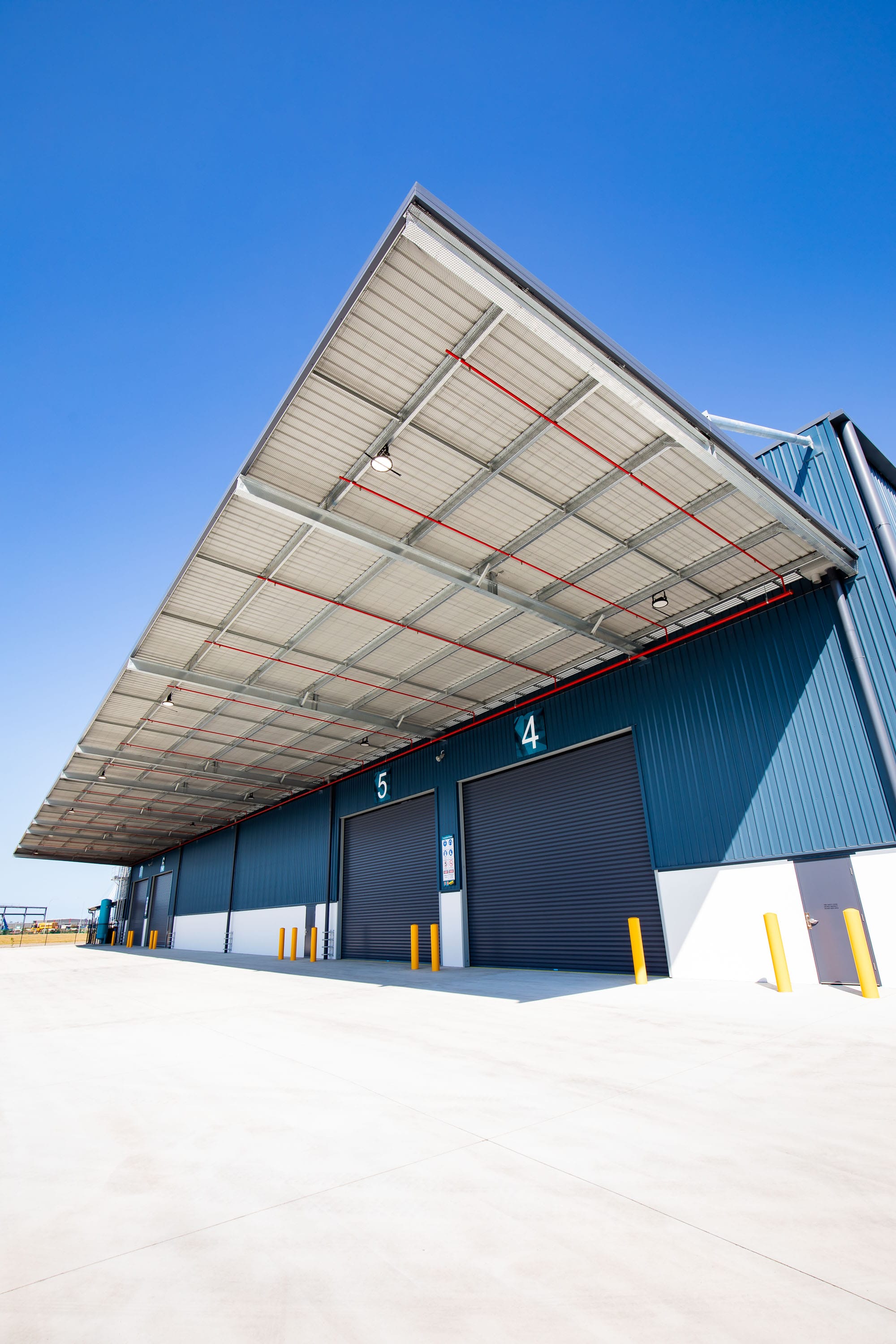 Queensland Glass Warehouse, Port of Brisbane TOMKINS Commercial and